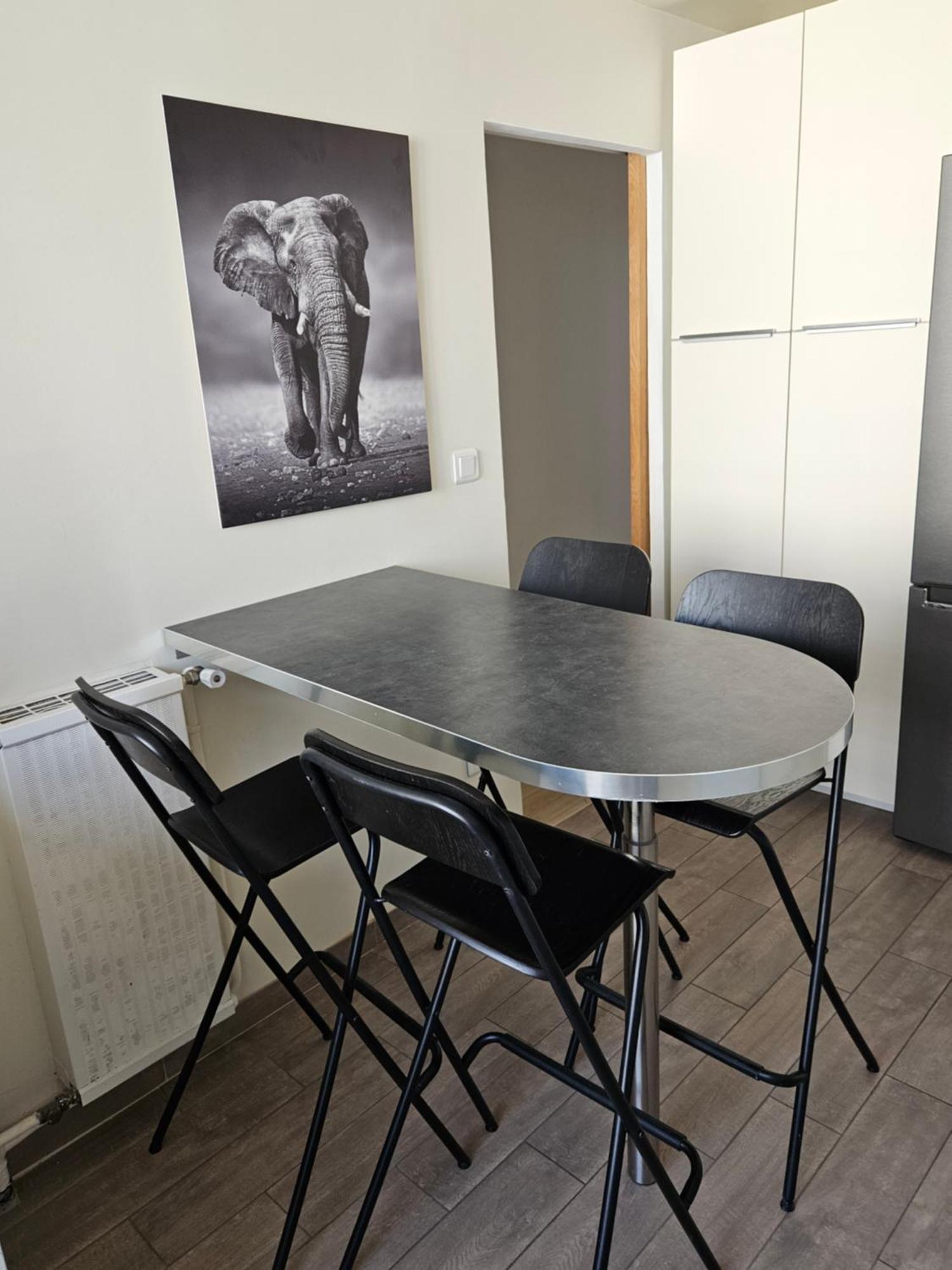 Chambre En Colocation Fille, Proche Mer, Climatisation Тулон Экстерьер фото