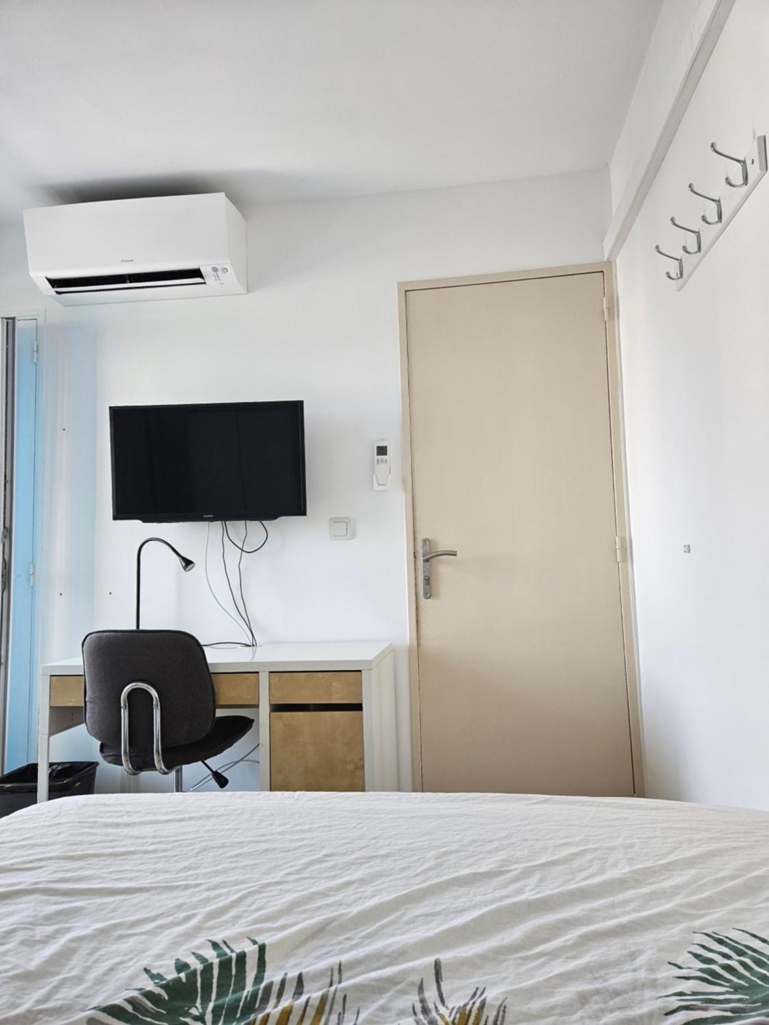 Chambre En Colocation Fille, Proche Mer, Climatisation Тулон Экстерьер фото