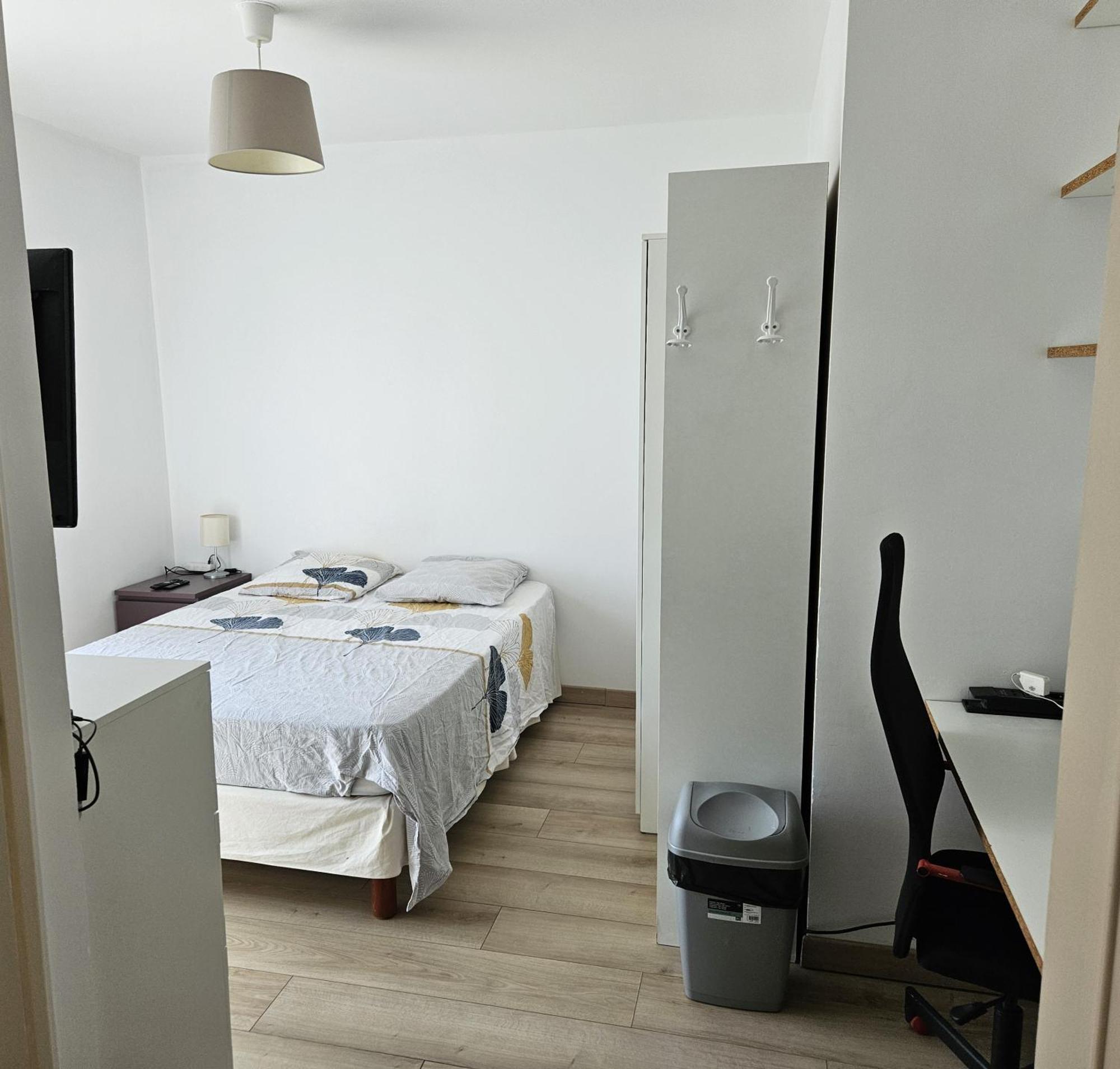Chambre En Colocation Fille, Proche Mer, Climatisation Тулон Экстерьер фото