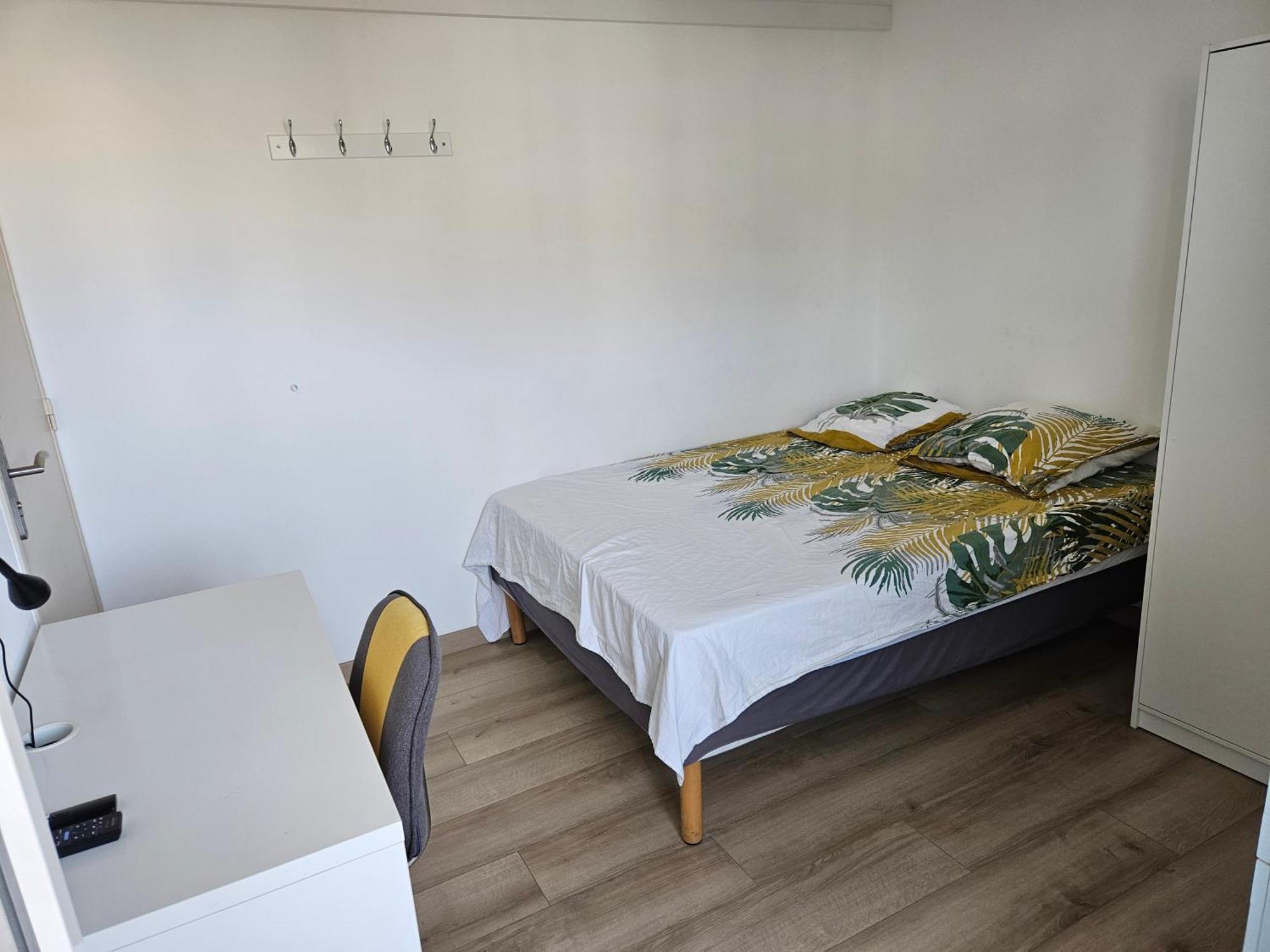 Chambre En Colocation Fille, Proche Mer, Climatisation Тулон Экстерьер фото