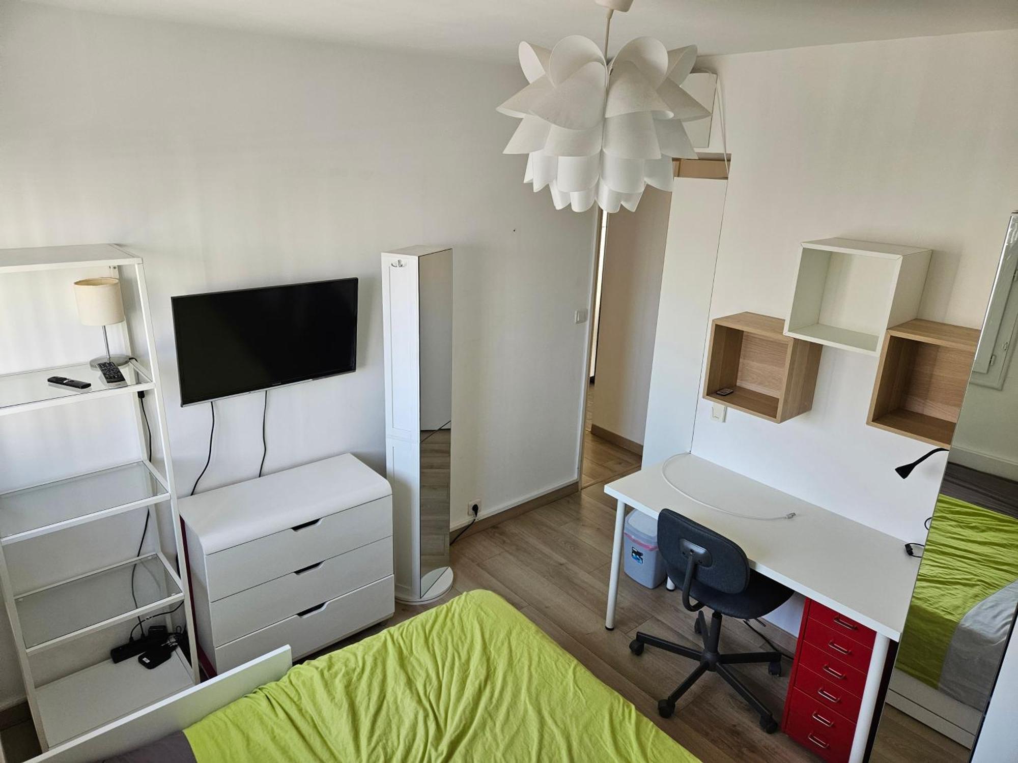 Chambre En Colocation Fille, Proche Mer, Climatisation Тулон Экстерьер фото