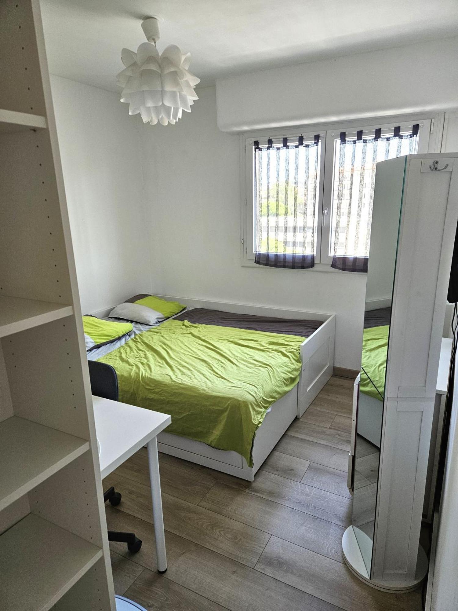 Chambre En Colocation Fille, Proche Mer, Climatisation Тулон Экстерьер фото